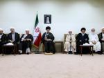 Jamenei llama a mantener la vigilancia ante la "guerra blanda" de Occidente contra Irán