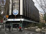 El PP que quiere liderar Cifuentes cambia de nombre a 'PP de la Comunidad de Madrid' y será "centro reformista liberal"