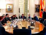 El PP afirma que los diputados de les Corts cobran la mitad que en el Parlamento catalán