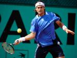 Ferrer avanza a tercera ronda de Roland Garros, con la retirada de Malisse
