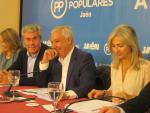 El PP-A presenta la ponencia económica con "vocación de gobierno" y como alternativa al modelo "agotado" del PSOE