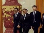 Sarkozy llega a China en visita relámpago para hablar de Libia y el euro