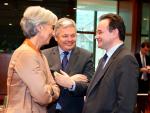 La UE y el FMI movilizan hasta 750.000 millones de euros para defender moneda