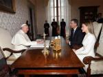 Felipe VI viajará hoy al Vaticano para asistir a la entrega de premio Carlomagno al Papa