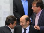 Rubalcaba le dice a Zapatero "yo no lo hubiera hecho así, sino consultando al PSOE"