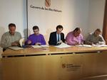 Pons firma el acuerdo sobre líneas de bus y mejoras para el sector con cuatro de las cinco asociaciones de taxistas