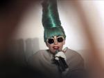 Lady Gaga vuelve a transformarse en su nuevo videoclip "You and I"