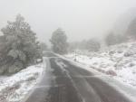 Cortada una carretera en Sierra Espuña por la nieve