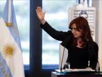 Fernández, "angustiada" por la ausencia de Kirchner en un "difícil" anuncio por YPF