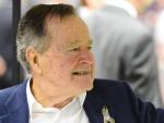 El expresidente George H.W. Bush deja el hospital y ya descansa en casa