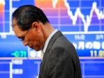 Tokio cierra con pérdidas una sesión marcada por la dimisión de Hatoyama