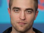 A Robert Pattinson le avergüenza su físico