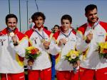 España cerró con cuatro medallas, oro en relevo, y al menos dos pases a los Juegos Olímpicos
