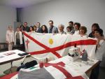 Vecinos de Plaza del Mercado y entorno recibirán 100 banderas de Logroño para San Bernabé
