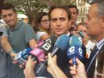 Un testigo dice que Gijón fue quien gestionó las paradas de taxi y autobús delante de locales de Cursach