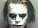 Detenido en Virginia un individuo con una espada y disfrazado del Joker, el villano de Batman