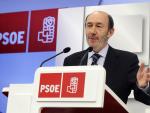 Rubalcaba cree que Rajoy pretende "podar" el Estado del Bienestar