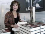 Isabel Allende dice que "si no escribiera, estaría loca, amarrada a una cama"