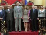 El Príncipe reafirma en el Senado su compromiso de servicio a España al jurar la Constitución