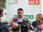 Jiménez (PSOE-A) señala que los ciudadanos no van a olvidar "ni un segundo" de los cuatro años de "plomo" del PP