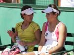 María José Martínez y Nuria Llagostera, en semifinales de dobles de Roland Garros