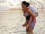 Botes salvavidas salvan a miles de personas tras otro diluvio en Perú