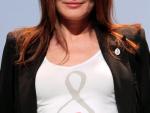 Carla Bruni protagoniza una campaña para erradicar la transmisión materna del sida