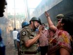 Aumentan a 24 los muertos en un incendio en edificio del centro de Calcuta