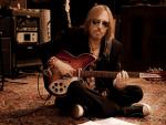 Tom Petty reúne a los Heartbreakers para regresar a sus raíces con "Mojo"