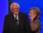 Hillary Clinton y Bernie Sanders en uno de los debates demócratas