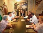 El alcalde de Marbella respalda el proyecto de los espigones transitables para estabilizar las playas