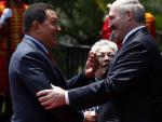 Lukashenko ofrece a Caracas compartir tecnología, incluida la militar