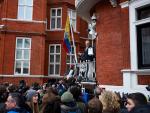 WikiLeaks founder Julian Assange addresses the med