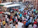 Al menos 48 muertos en una estampida de fieles en un centro religioso indio