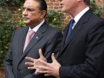 Zardari termina su polémica visita al Reino Unido con un discurso a sus correligionarios