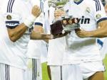 Benzemá y Ronaldo, con la Supercopa de España