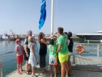 El puerto de Mazagón luce la bandera azul concedida por su gestión y calidad medioambiental