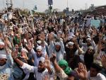Pakistani supporters of convicted murderer Mumtaz