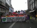Más de 1.000 personas claman en Santiago contra la segregación de las centrales de Ferroatlántica