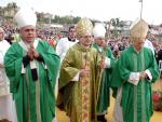 Miles de personas asisten a la beatificación del primer beato periodista laico