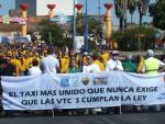 Élite Taxi Sevilla convoca una nueva manifestación para el día 31 y un paro de varias horas de duración
