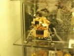 Roban del museo Neil Armstrong una réplica en oro del módulo lunar del Apolo 11, de valor incalculable