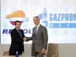 Repsol sella acuerdo con Gazprom Neft para reforzar colaboración en Siberia y explorar inversiones conjuntas