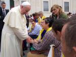 El Papa saluda a ocho personas del centro de educación especial del Obispado de Ávila
