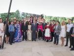 Urkullu recibe en Vitoria a participantes y responsables del Festival Internacional de Folklore de Portugalete (Bizkaia)