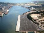 Medio Ambiente anuncia sanciones para empresas que trabajan con graneles en el Puerto de Avilés