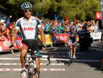 Doble golpe del clasicómano belga Gilbert, etapa y maillot rojo en Málaga