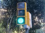 La Mesa de Movilidad de la Bahía denuncia que los semáforos de Santander perjudican a los peatones