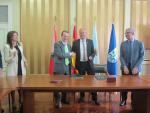 La Universidade de Vigo firma un convenio de apoyo a la candidatura de Caballero para que Cíes sea Patrimonio Mundial