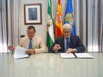 Diputación y Fundación Cepsa firman un convenio de colaboración para las actividades de verano en La Rábida